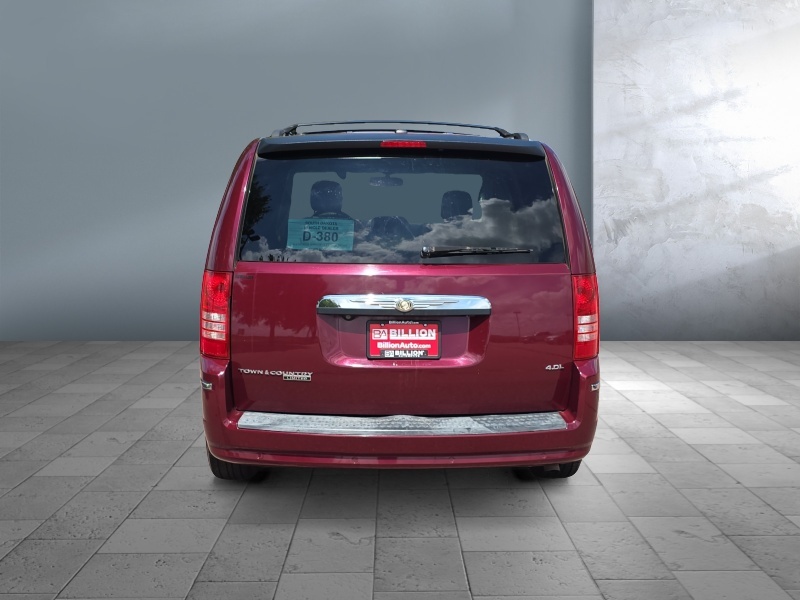 2008 Chrysler Town and Country