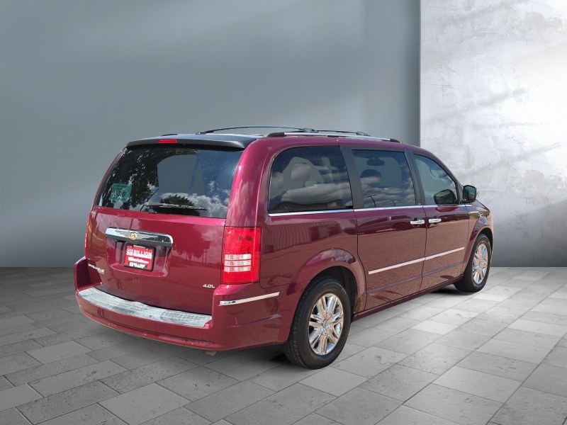 2008 Chrysler Town and Country