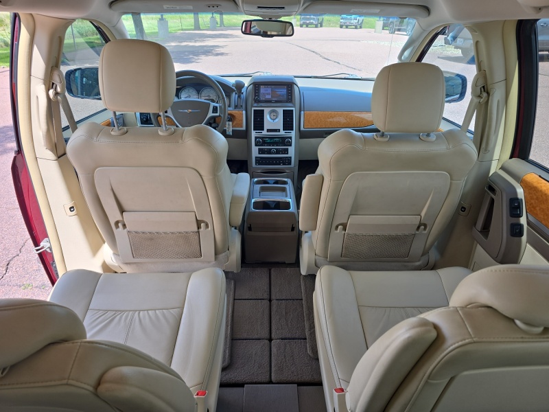2008 Chrysler Town and Country