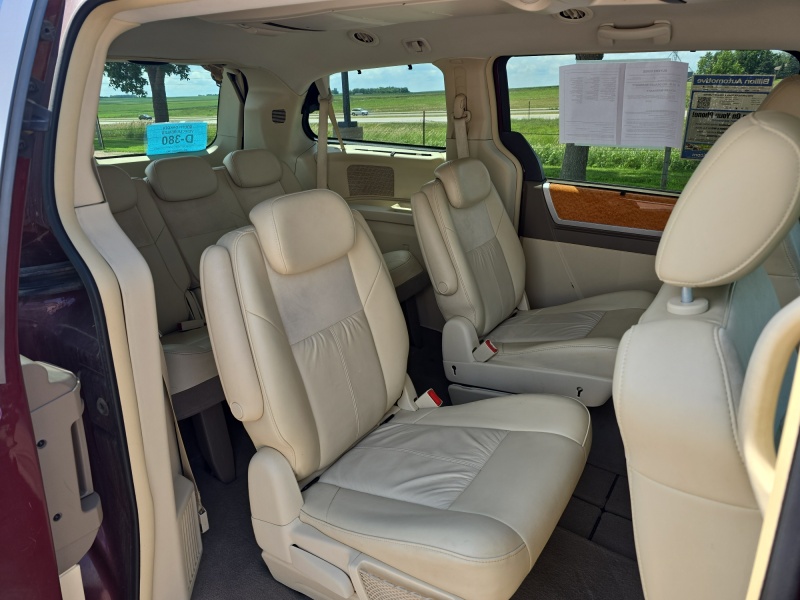 2008 Chrysler Town and Country