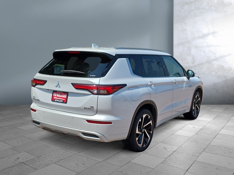 2024 Mitsubishi Outlander Plug-In Hybrid
