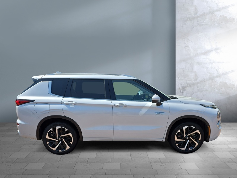 2024 Mitsubishi Outlander Plug-In Hybrid