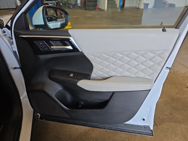 2024 Mitsubishi Outlander Plug-In Hybrid