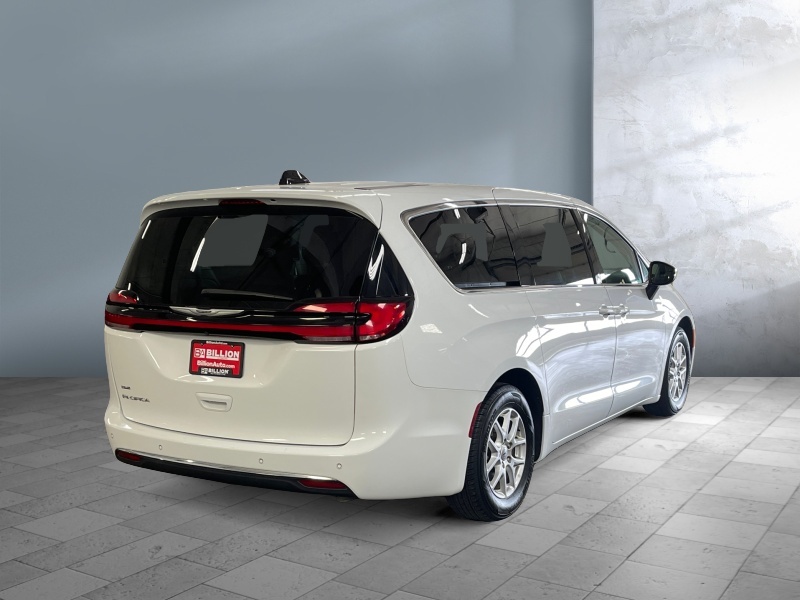 2023 Chrysler Pacifica