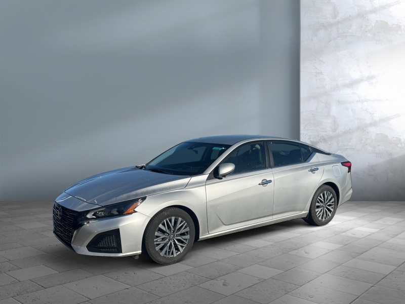 Used 2023 Nissan Altima 2.5 SV Cars
