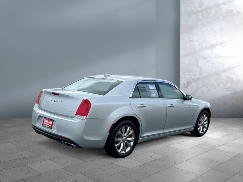 2021 Chrysler 300