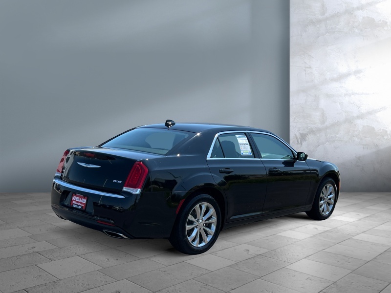 2021 Chrysler 300