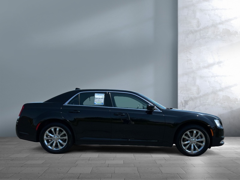 2021 Chrysler 300