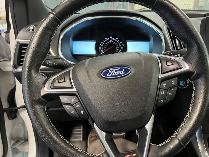 2021 Ford Edge