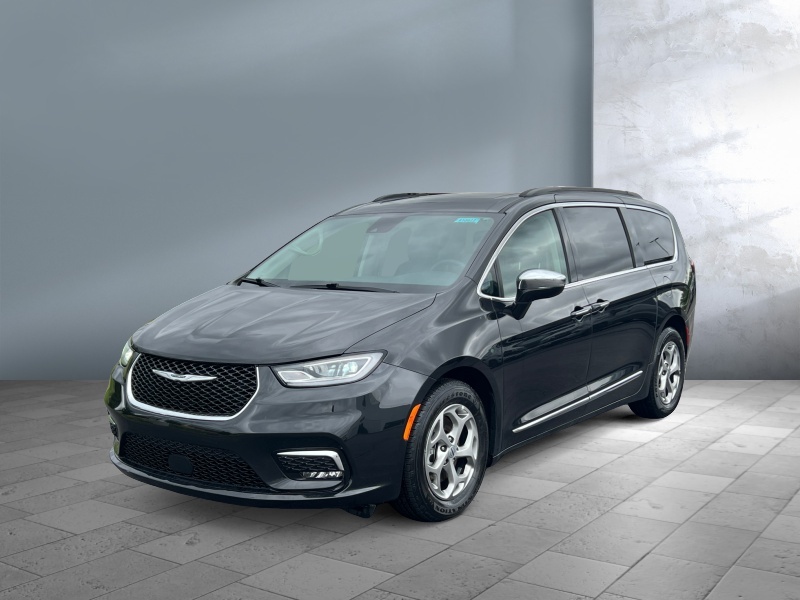 Used 2023 Chrysler Pacifica Limited Vans