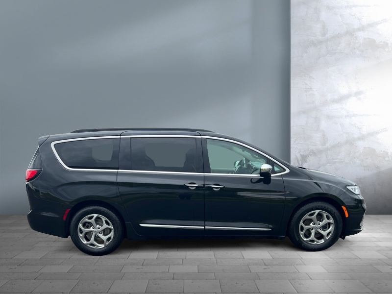 2023 Chrysler Pacifica