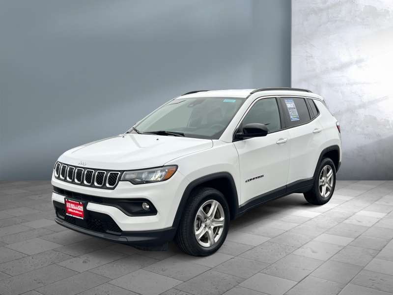Used 2024 Jeep Compass Latitude Crossovers