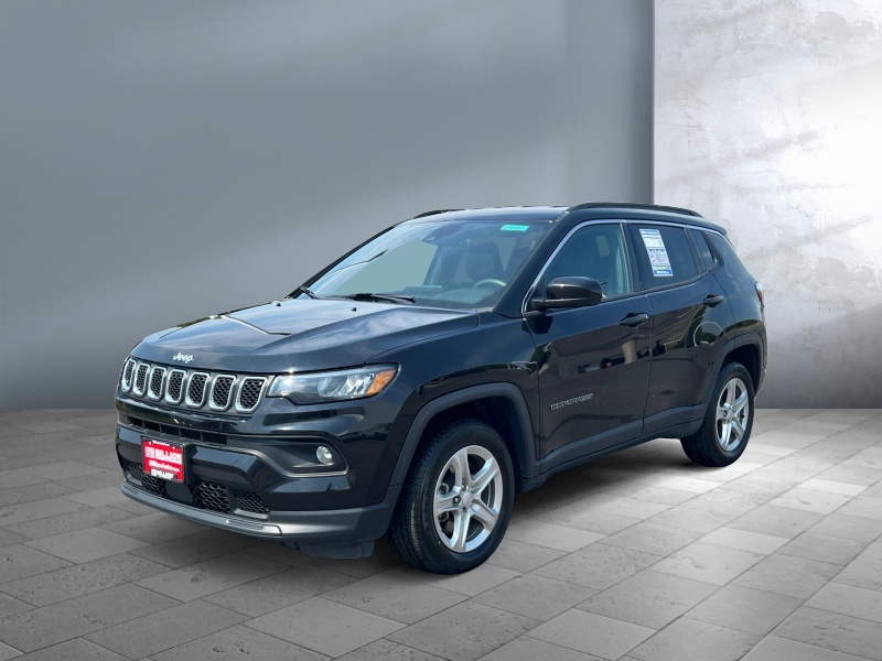 Used 2024 Jeep Compass Latitude Crossovers