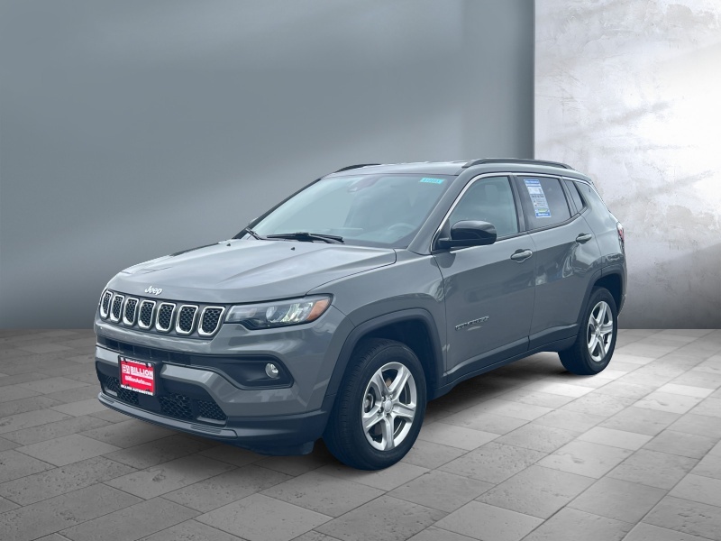 Used 2024 Jeep Compass Latitude Crossovers
