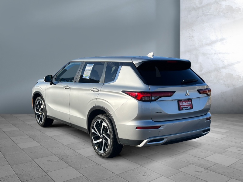 2024 Mitsubishi Outlander