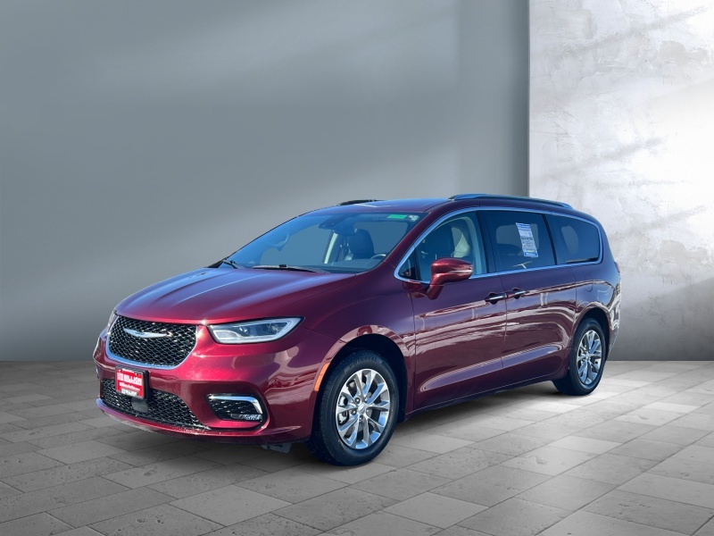 Used 2021 Chrysler Pacifica Touring L Vans