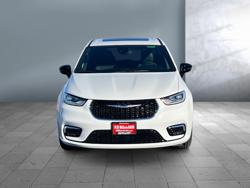 2026 Chrysler Pacifica