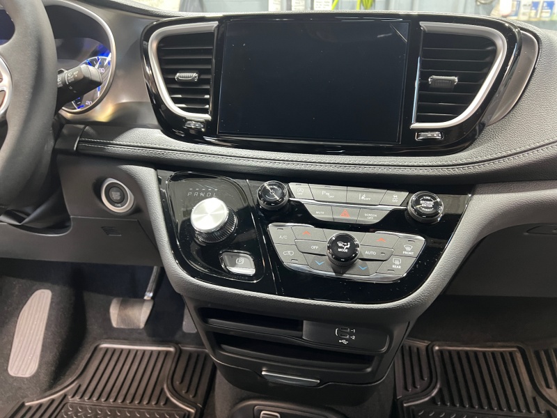 2026 Chrysler Pacifica