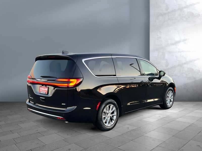 2026 Chrysler Pacifica