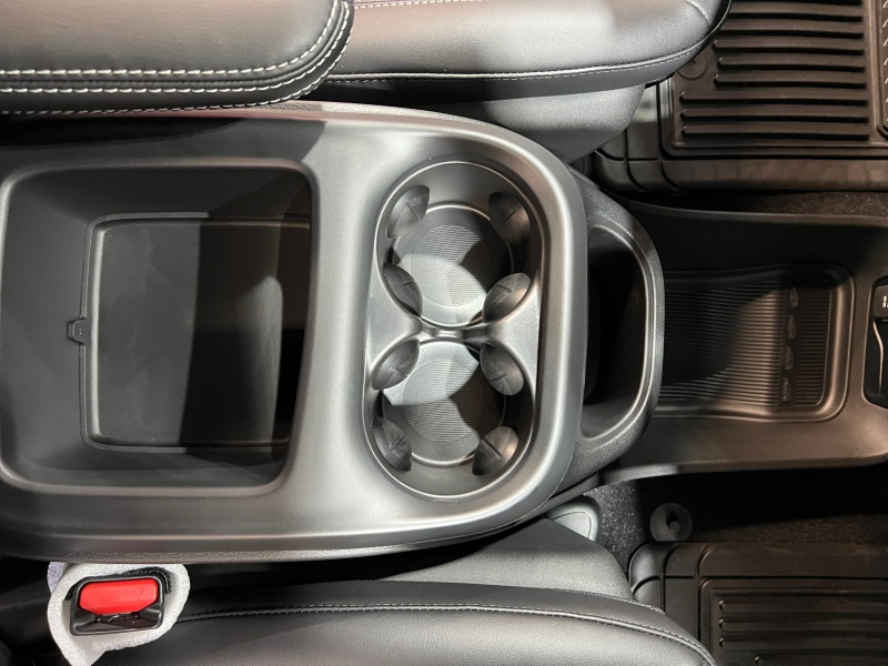 2026 Chrysler Voyager