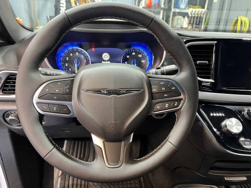 2026 Chrysler Voyager