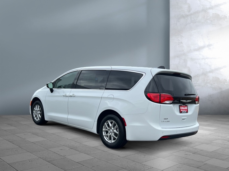 2026 Chrysler Voyager