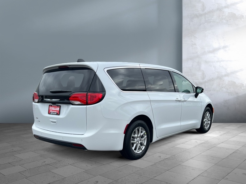 2026 Chrysler Voyager