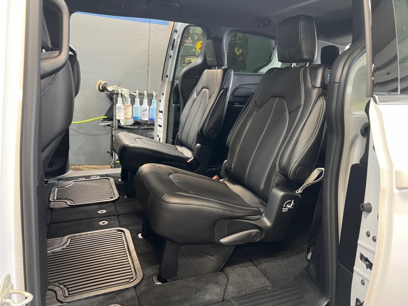 2026 Chrysler Voyager