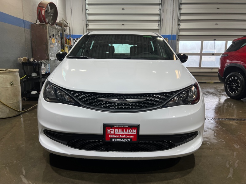 2026 Chrysler Voyager