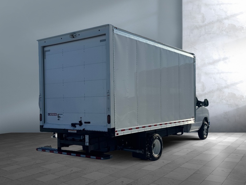 2024 Ford E-Series Cutaway