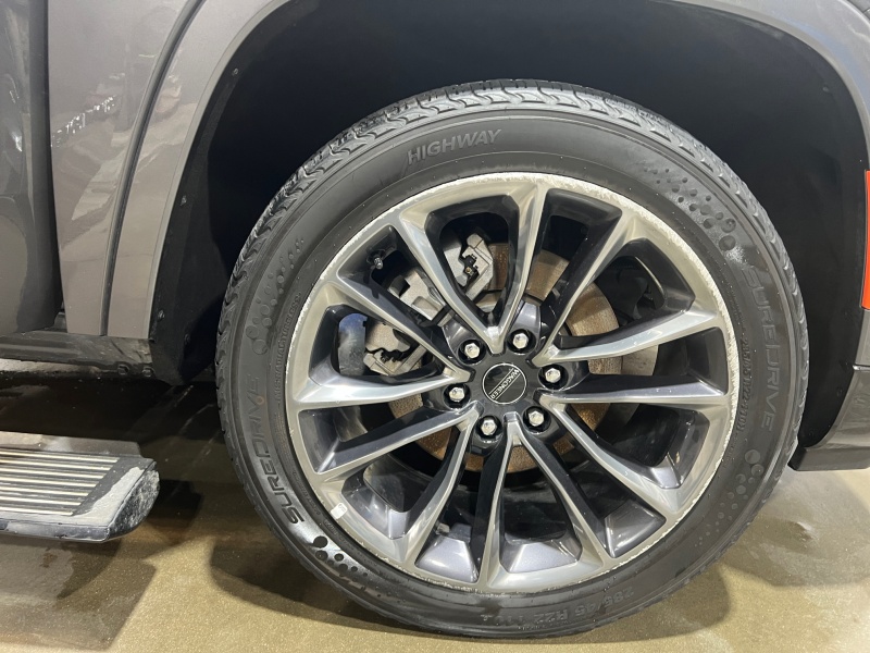 2024 Jeep Grand Wagoneer L