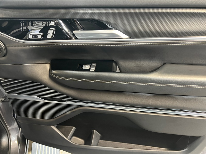 2024 Jeep Grand Wagoneer L