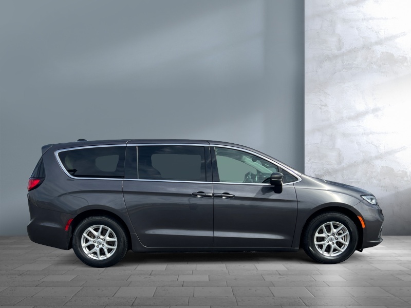 2023 Chrysler Pacifica