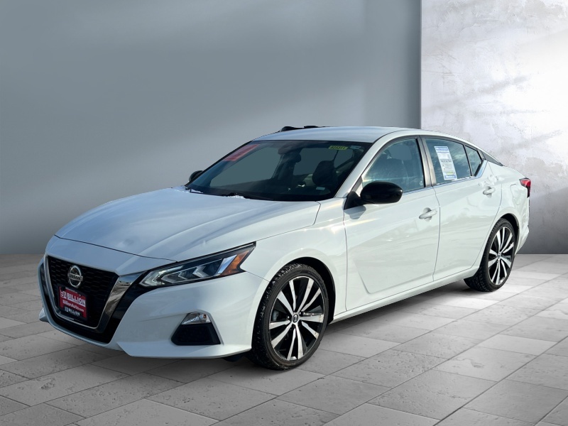 Used 2022 Nissan Altima 2.5 SR Car