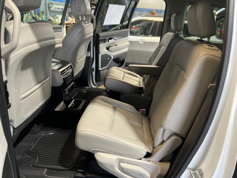 2024 Jeep Wagoneer