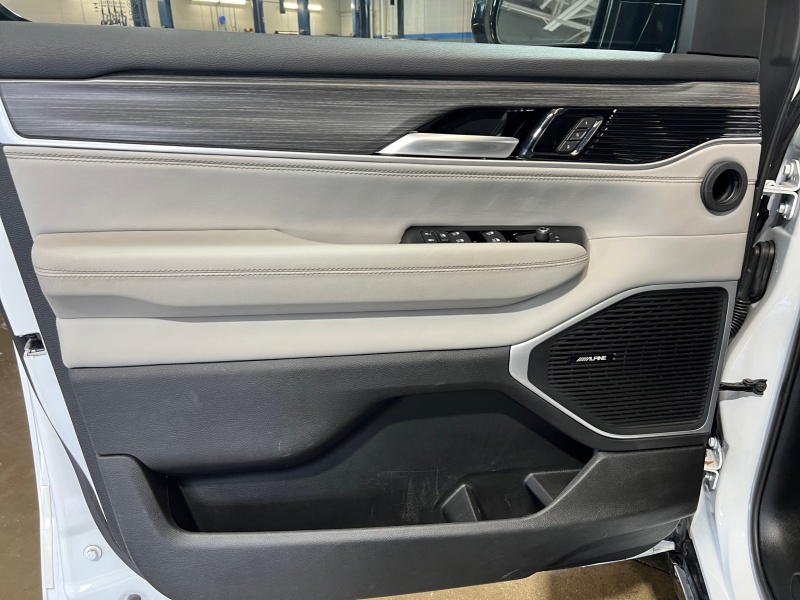 2024 Jeep Wagoneer