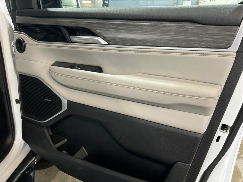 2024 Jeep Wagoneer