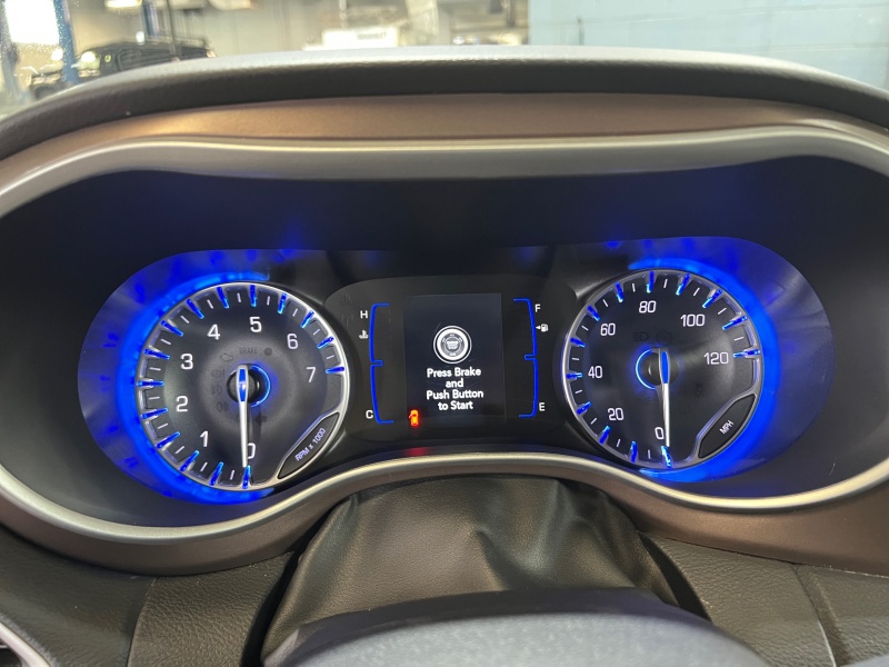 2023 Chrysler Voyager