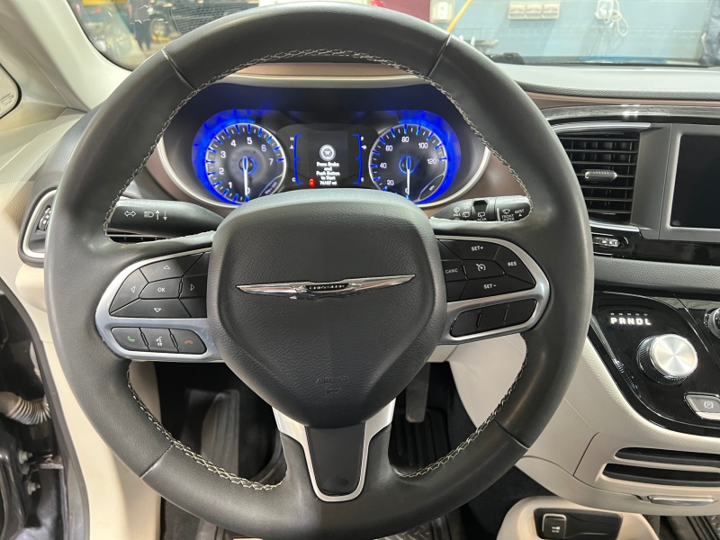 2023 Chrysler Voyager