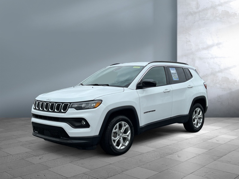 Used 2024 Jeep Compass Latitude Crossovers