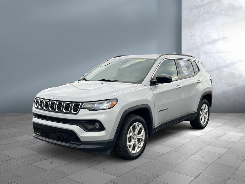 Used 2024 Jeep Compass Latitude Crossovers