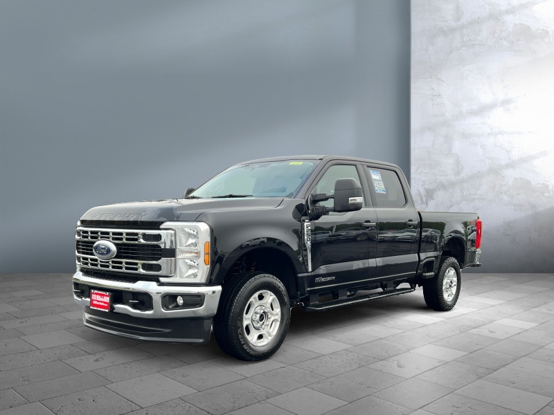 Used 2025 Ford Super Duty F-250 SRW XLT Trucks