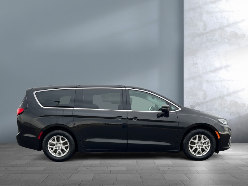 2023 Chrysler Pacifica