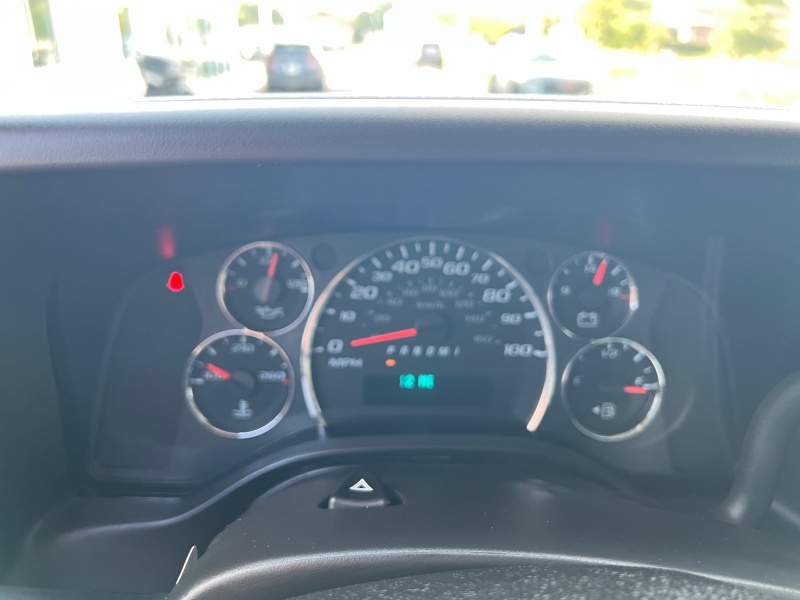 2025 Chevrolet Express Cargo Van