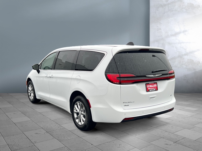 2025 Chrysler Pacifica