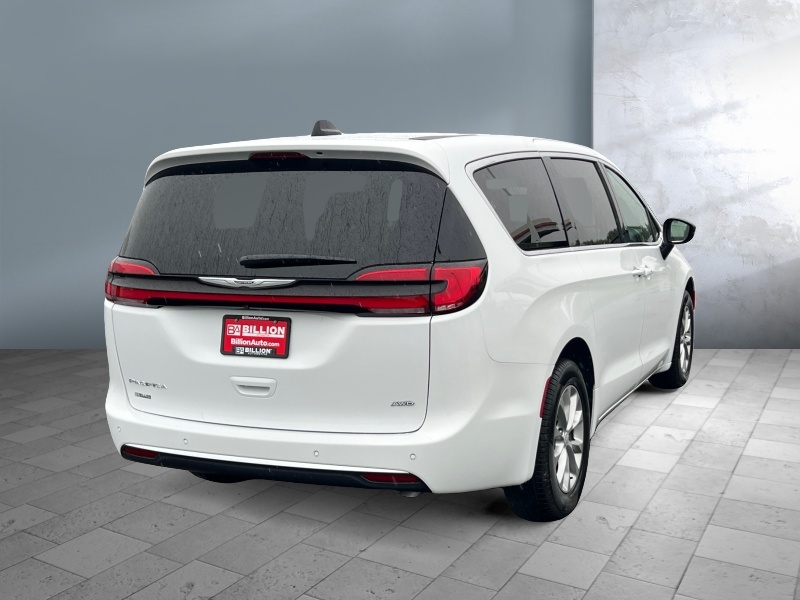 2025 Chrysler Pacifica