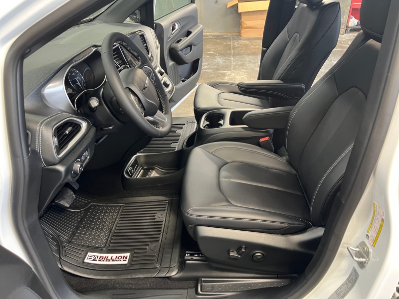 2025 Chrysler Pacifica