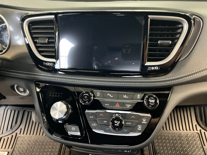 2025 Chrysler Pacifica