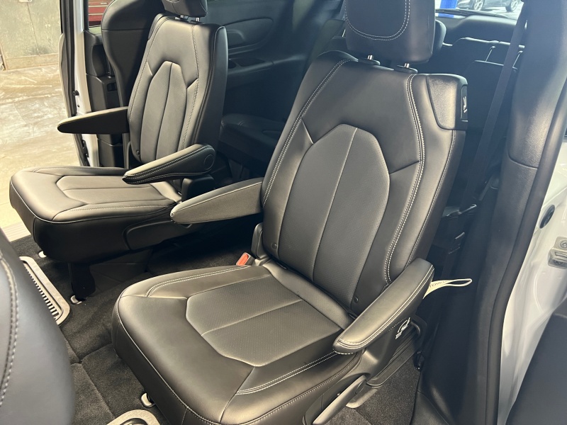 2025 Chrysler Pacifica