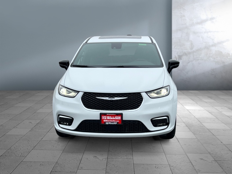 2026 Chrysler Pacifica